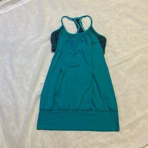 Lululemon no limits tank top with built in bra size 6